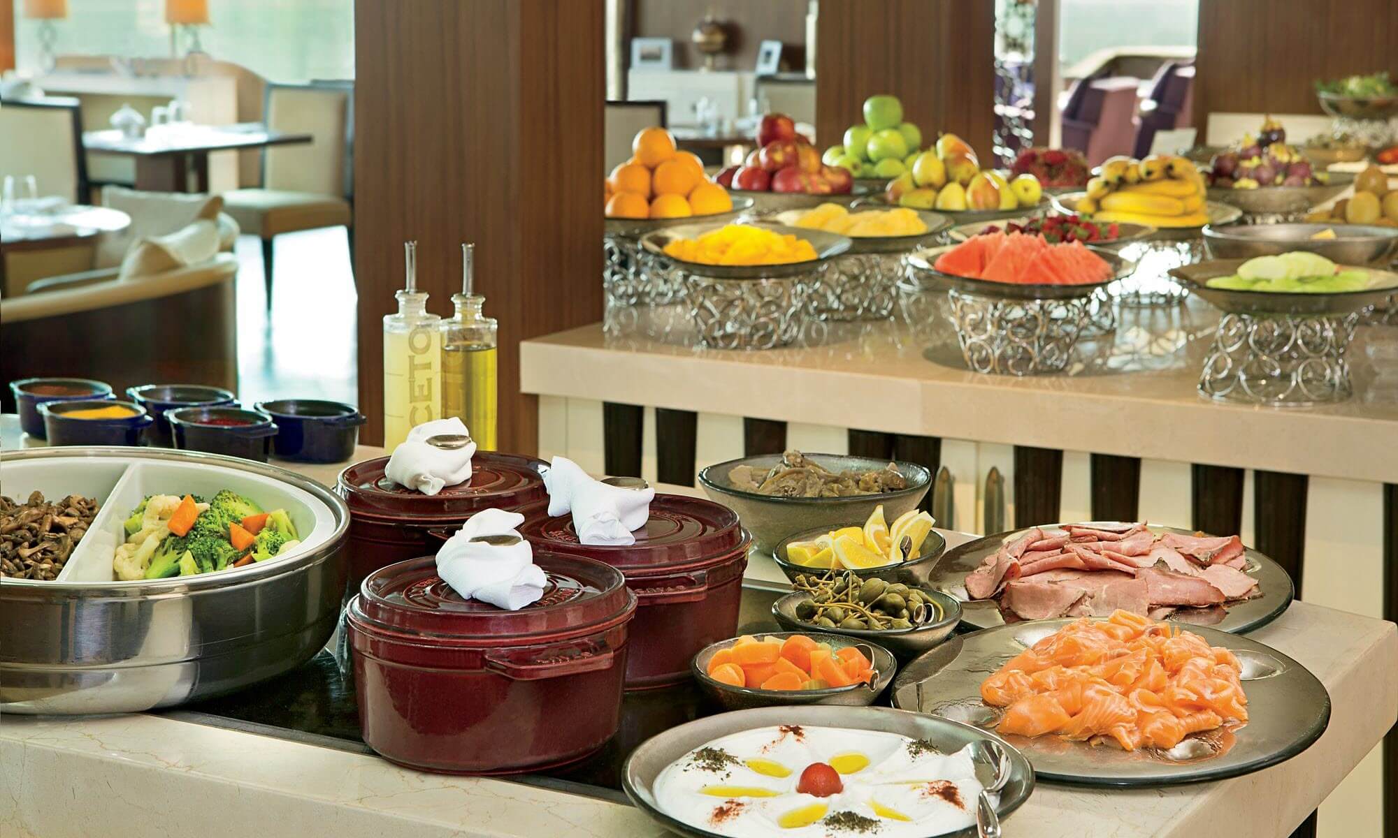 The Ritz-Carlton Abu Dhabi, Grand Canal Club Lounge Food Served