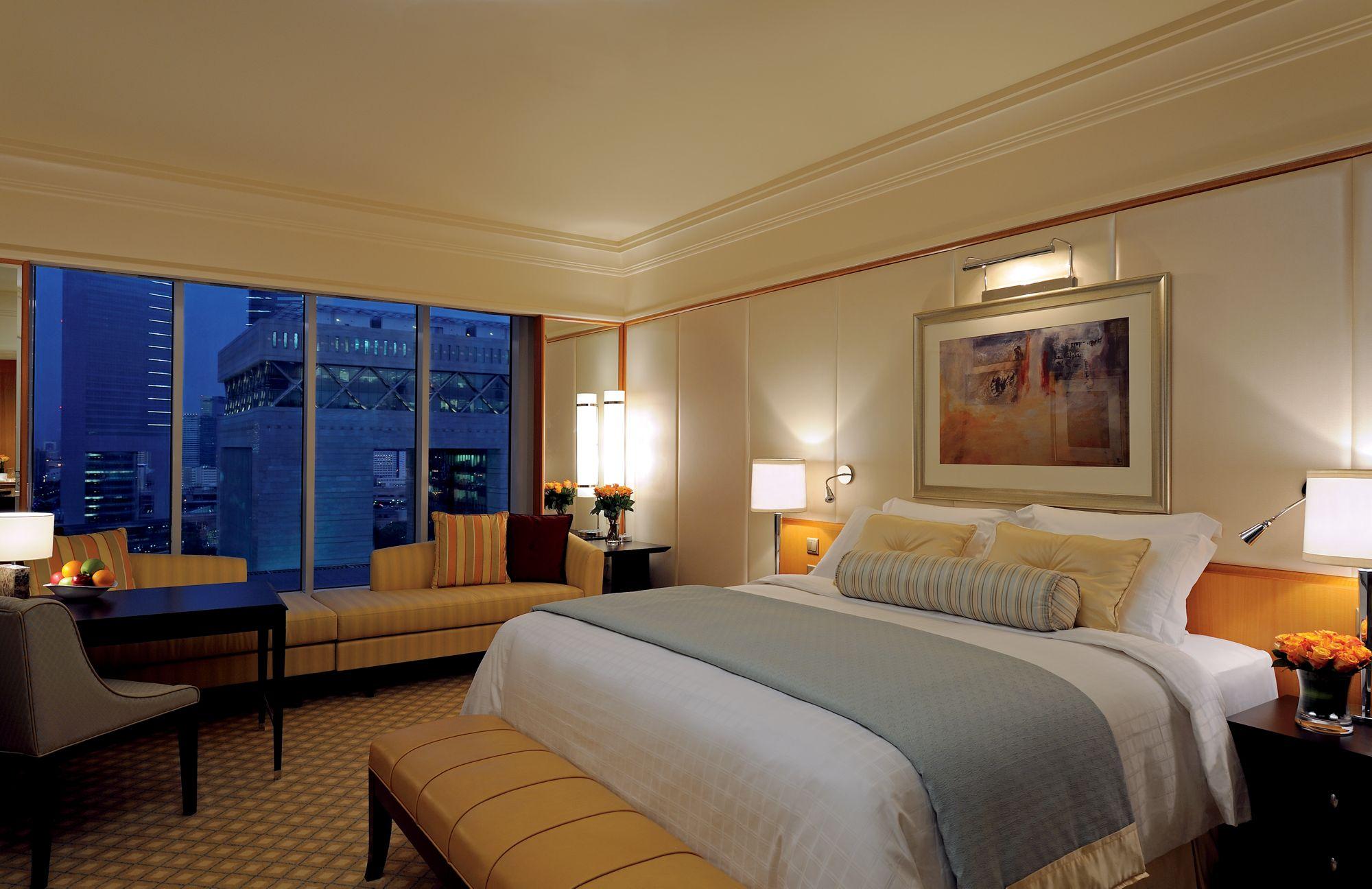 Ritz-Carlton DIFC Dubai King Bedroom