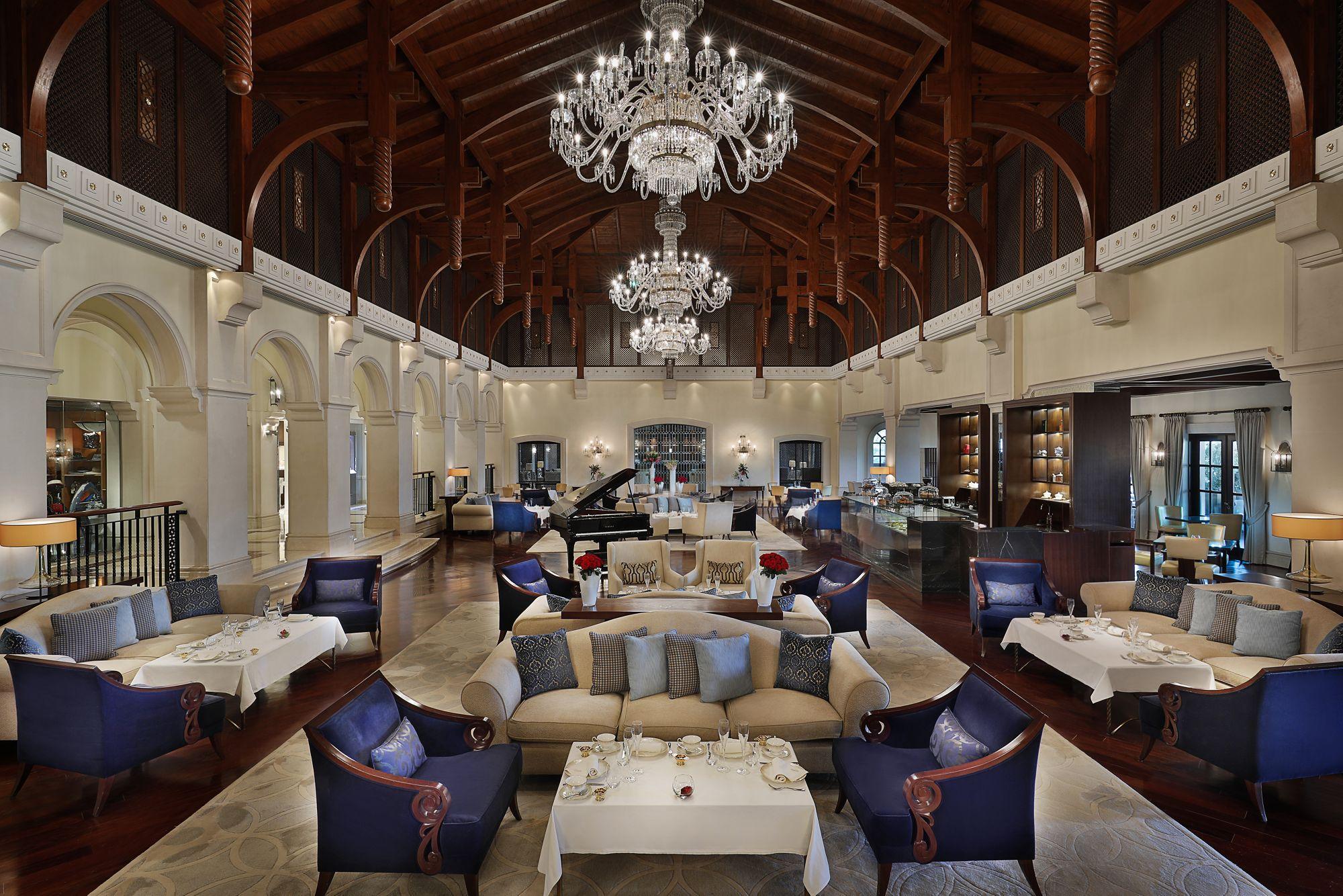 The Ritz-Carlton Dubai Lobby Lounge