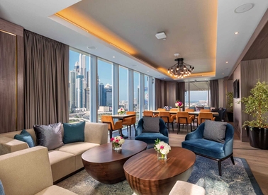 Taj Jumeirah Lake Towers Dubai Executive Club Lounge