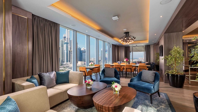Taj Jumeirah Lake Towers Dubai Club Lounge