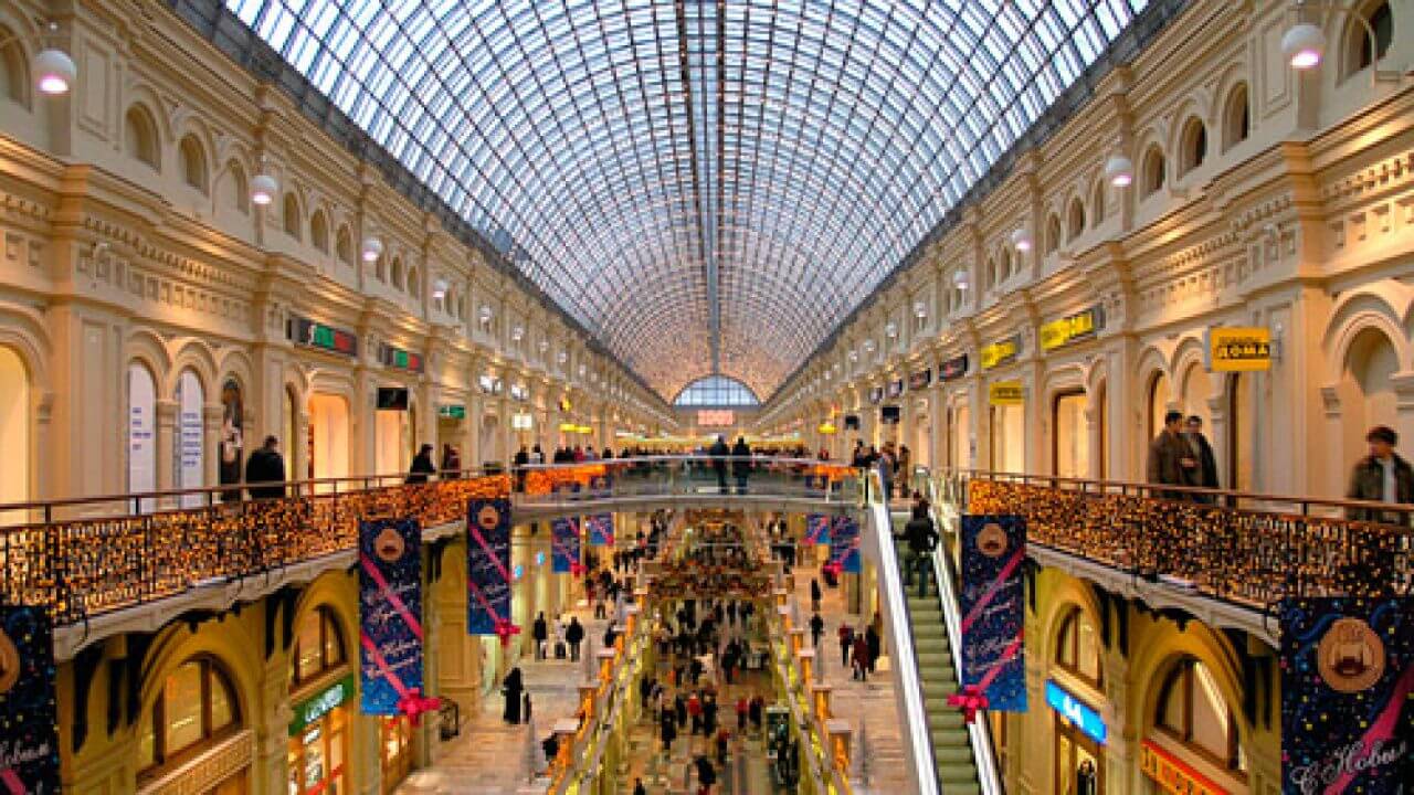 Gum is a spectacular edifice or shopping centre located on Moscow's Red Square