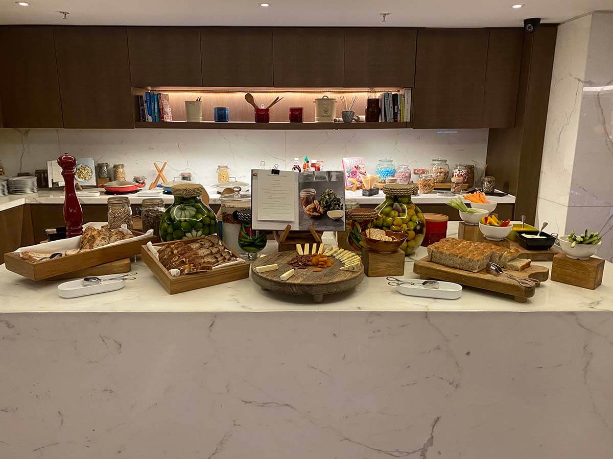 JW Marriott Grosvenor House London Executive Club Lounge Evening Spread