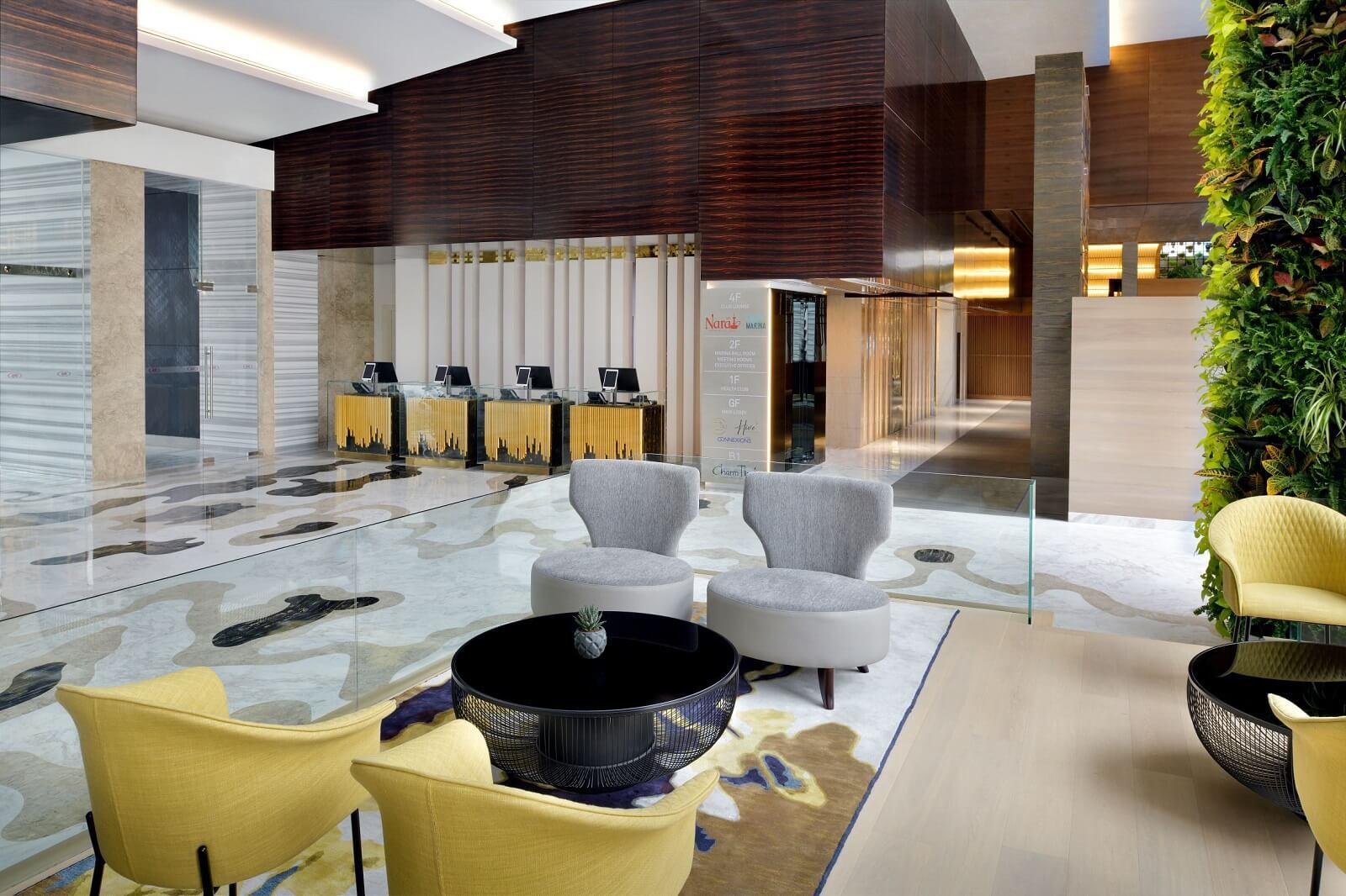 Crowne Plaza Dubai Marina Lobby