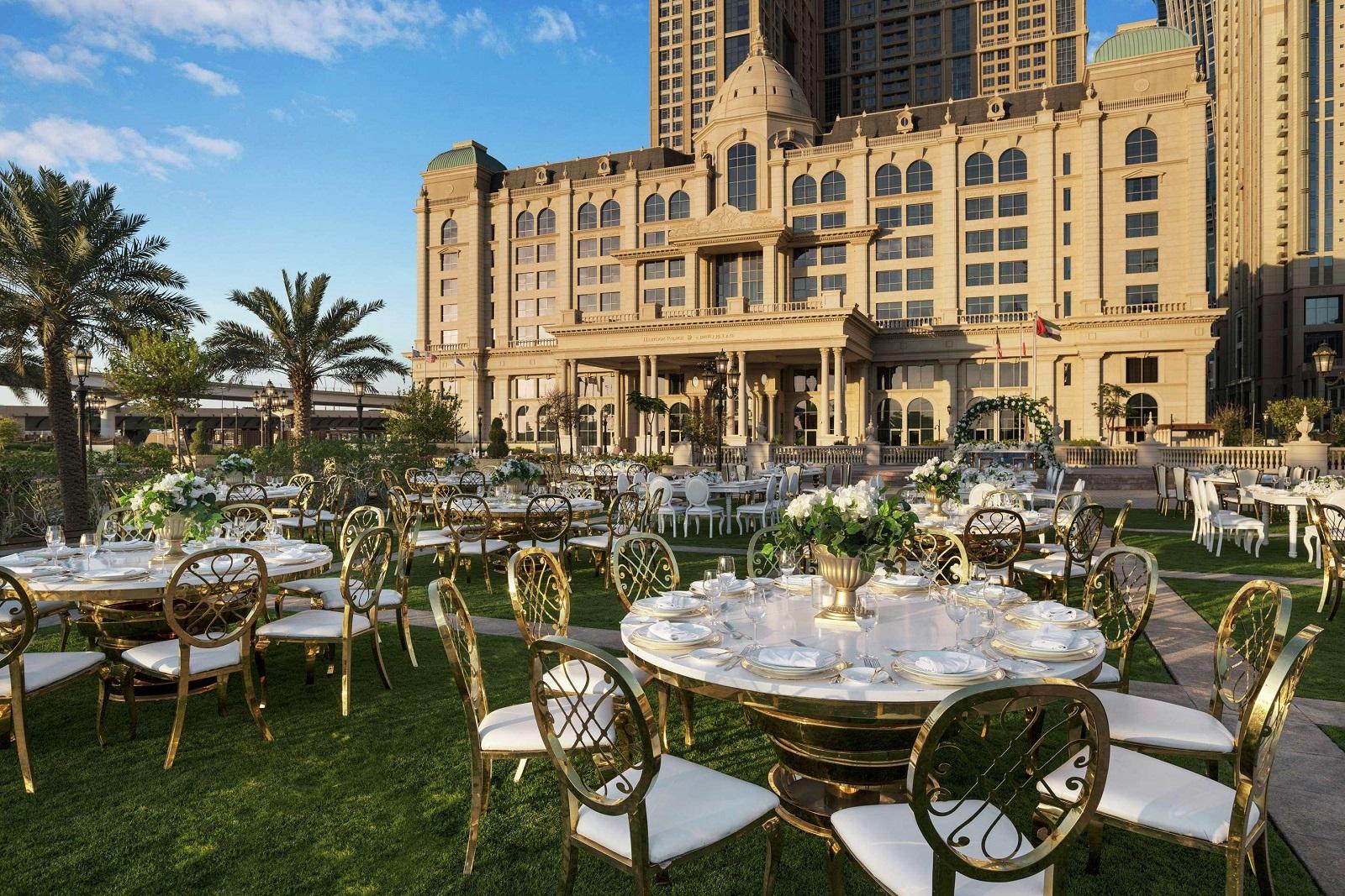 Habtoor Palace Dubai Outdoor Dining