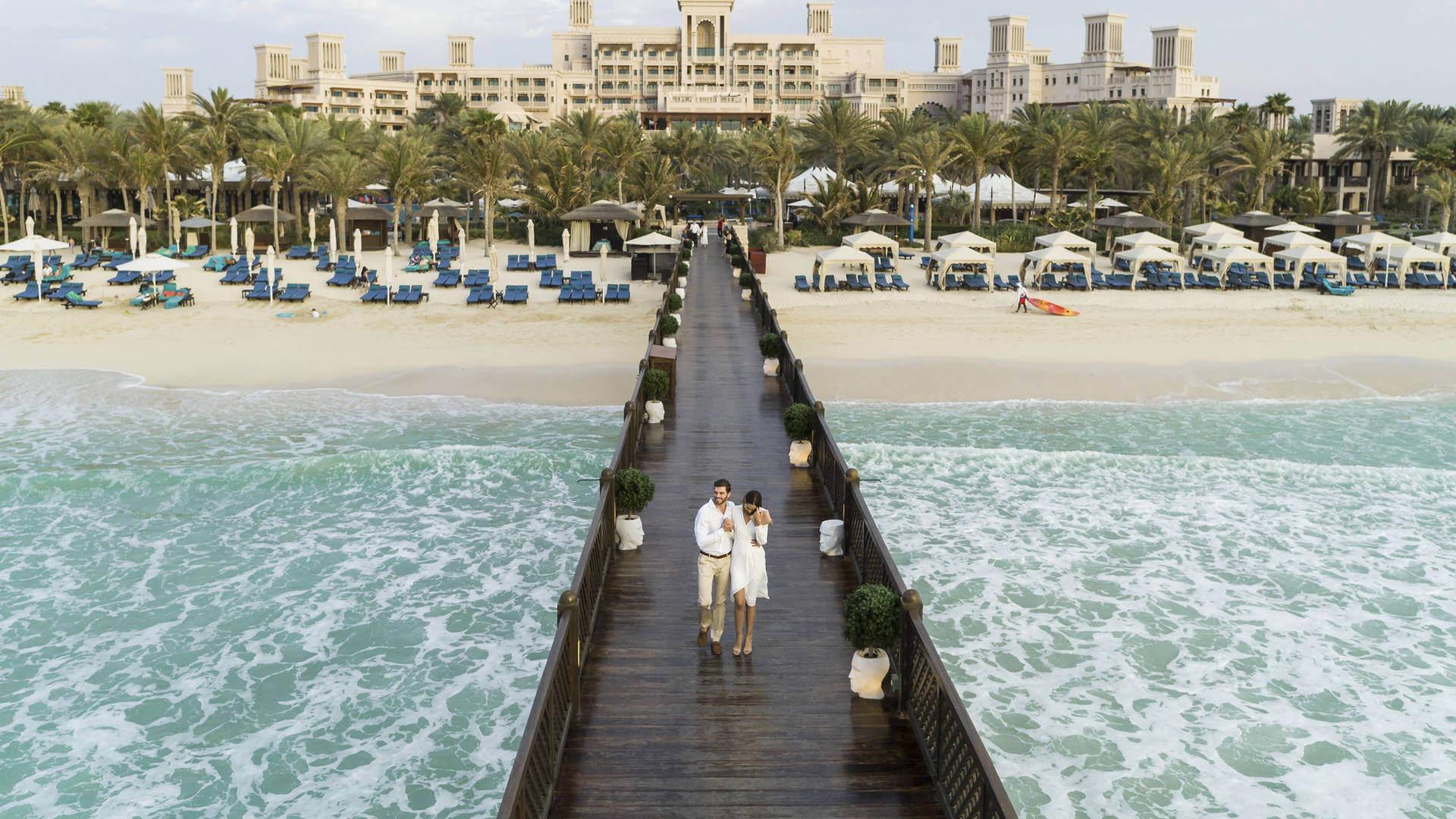 Jumeirah Al Qasr Hotel Beach