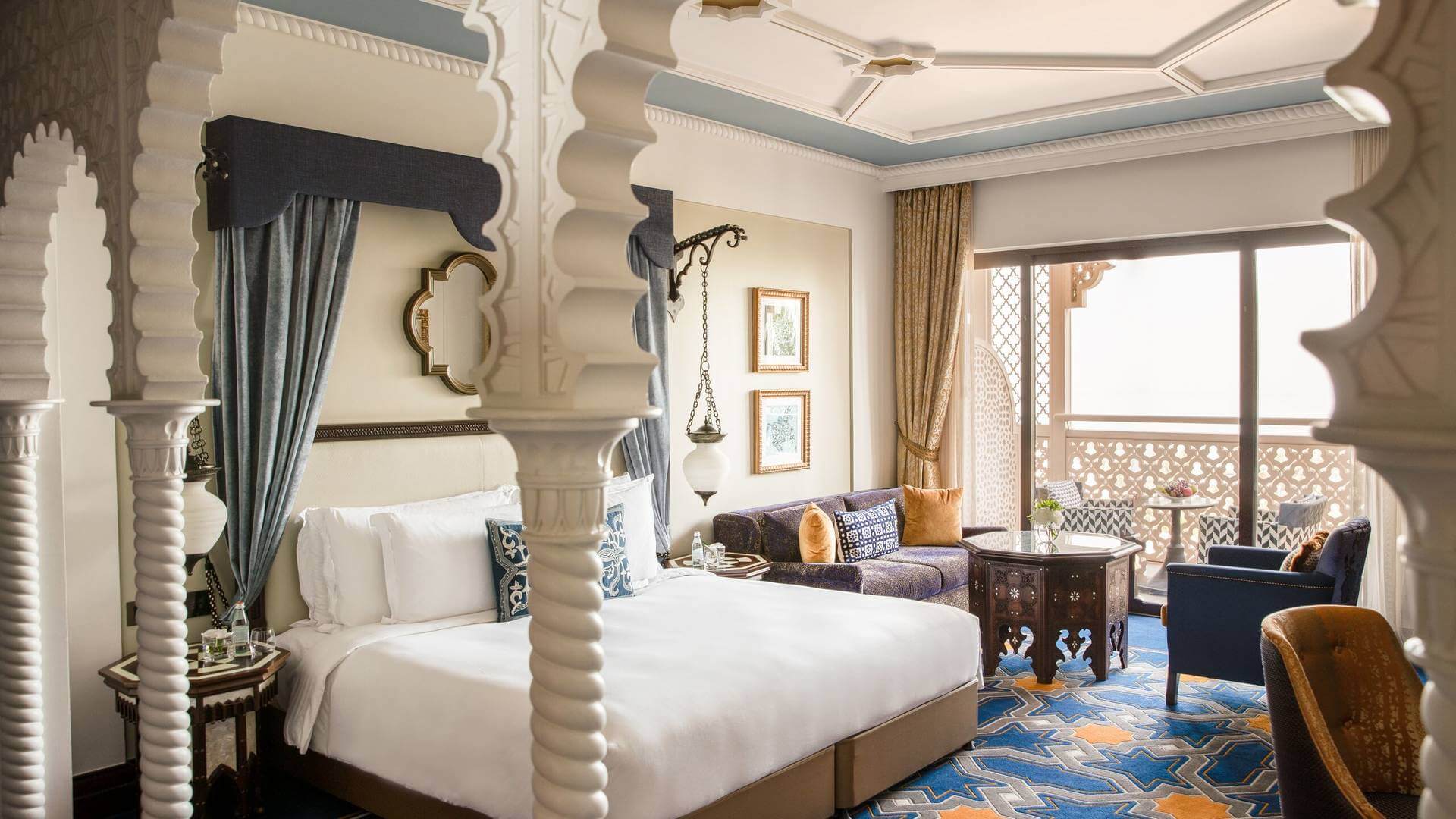 Jumeirah Al Qasr Ocean Deluxe Room