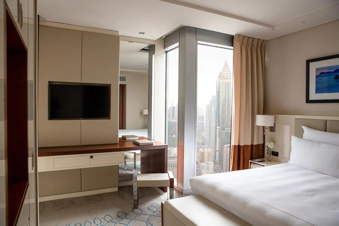 Jumeirah Emirates Towers Club Junior Suite