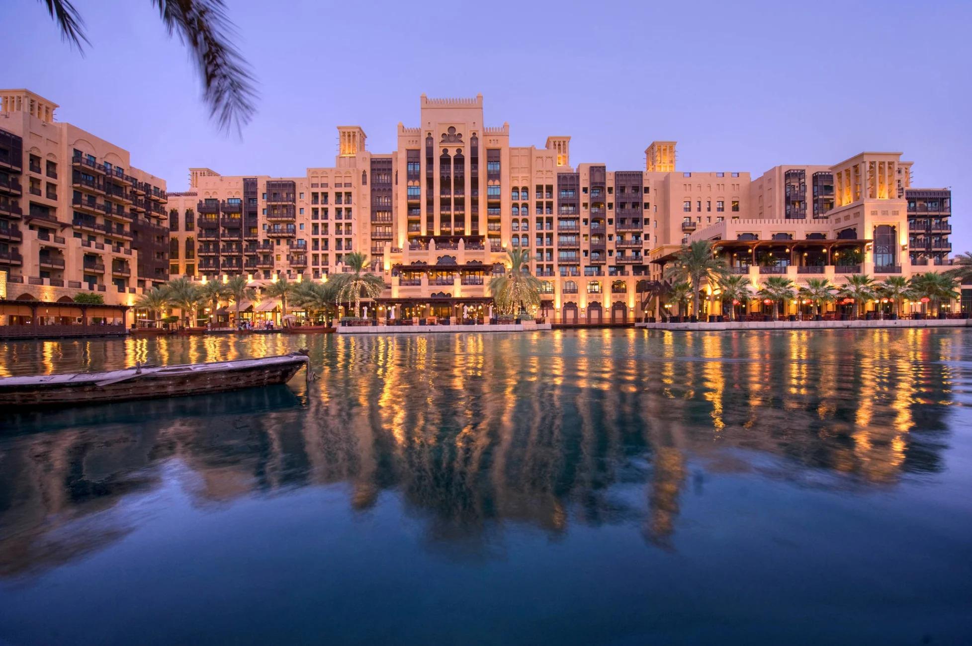 Jumeirah Mina A'Salam Hotel Exterior