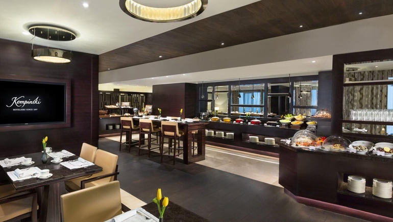 Kempinski Hotel Mall of the Emirates Executive Club Lounge