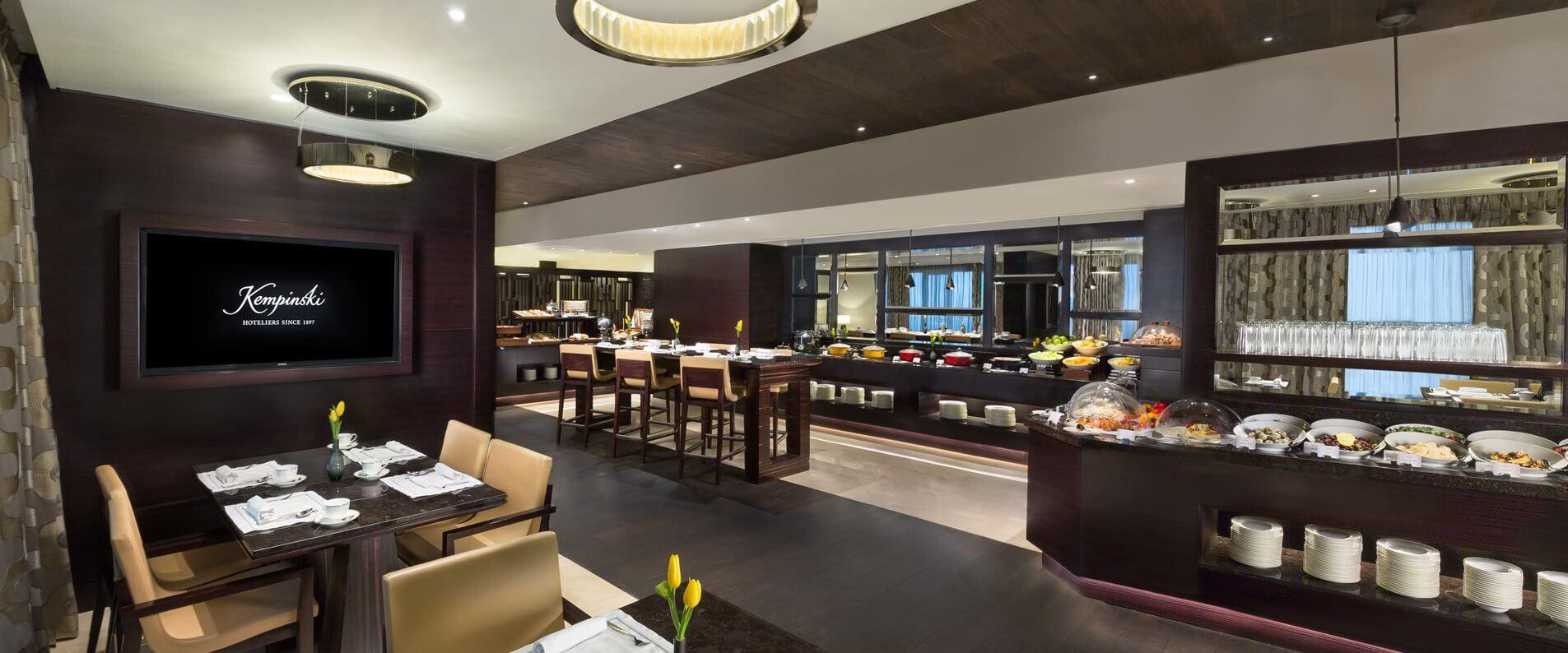 Kempinski Hotel Mall of the Emirates Club Lounge Dining Area