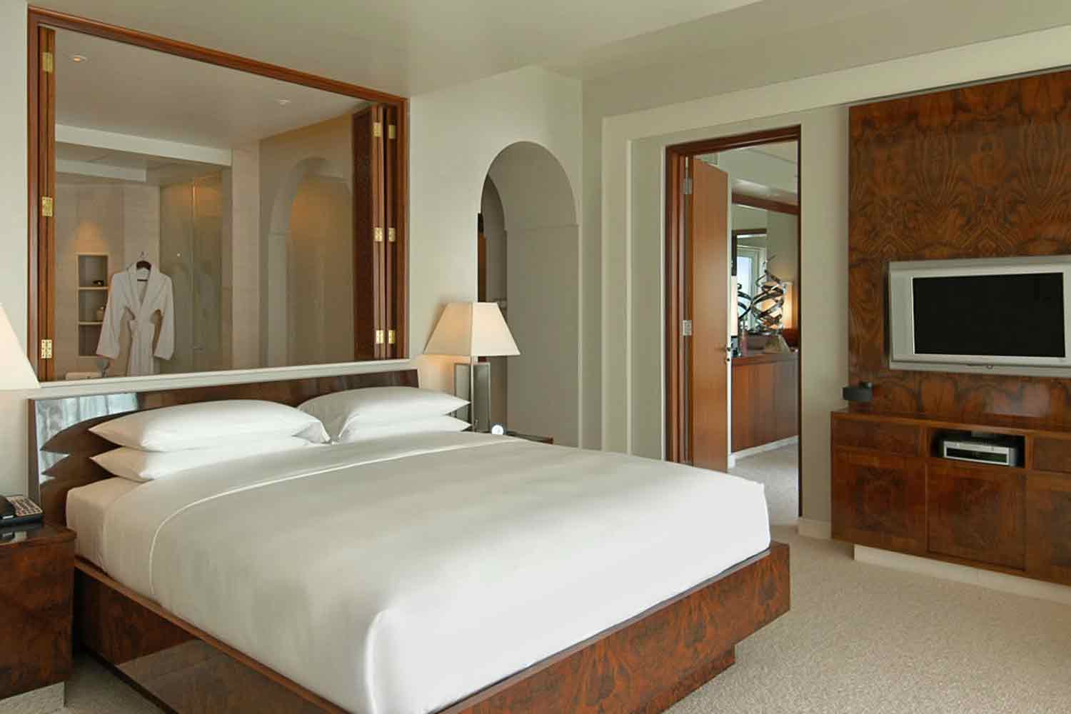 Park Hyatt Dubai Hotel Bedroom