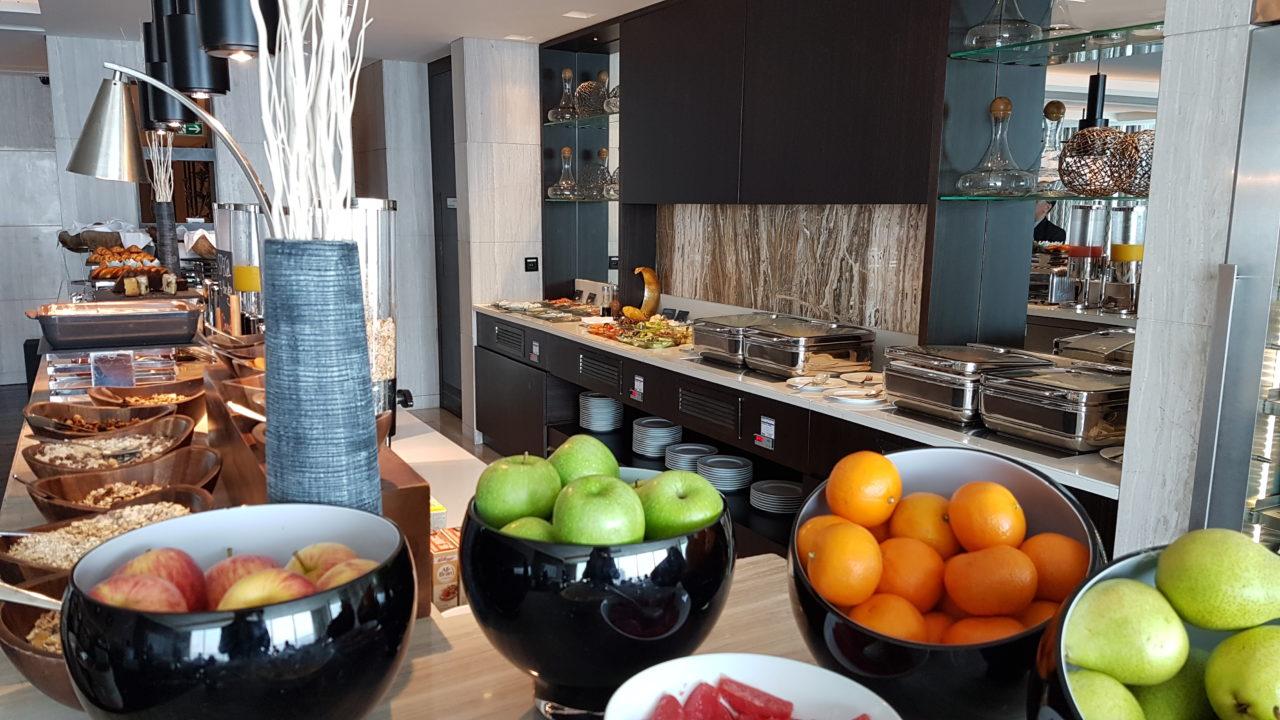 Sheraton Grand Hotel Dubai Executive Club Lounge Breakfast