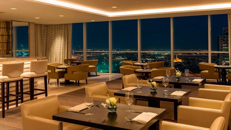 Sheraton Grand Hotel Dubai Club Lounge