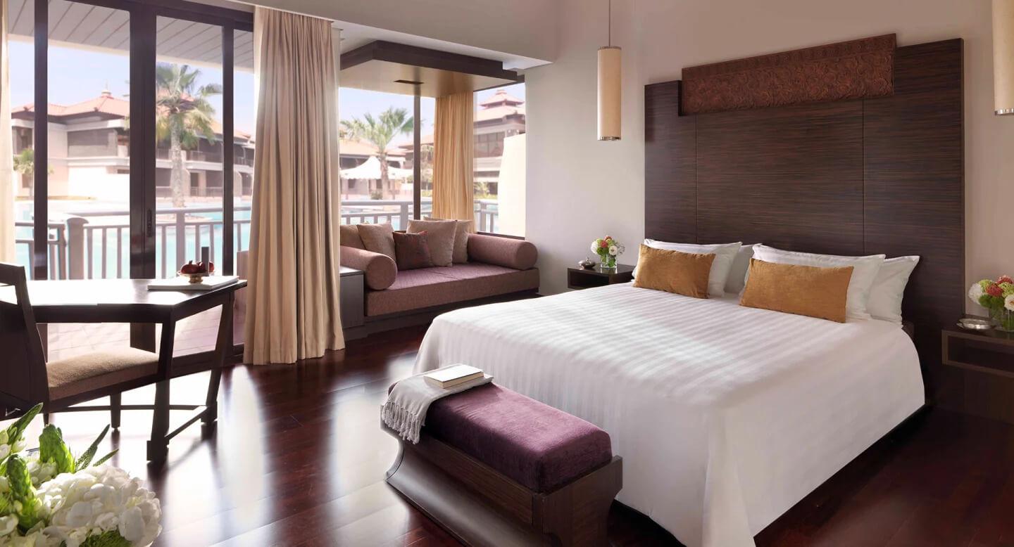 Anantara The Palm Dubai Resort Deluxe Lagoon Access Room Bedroom