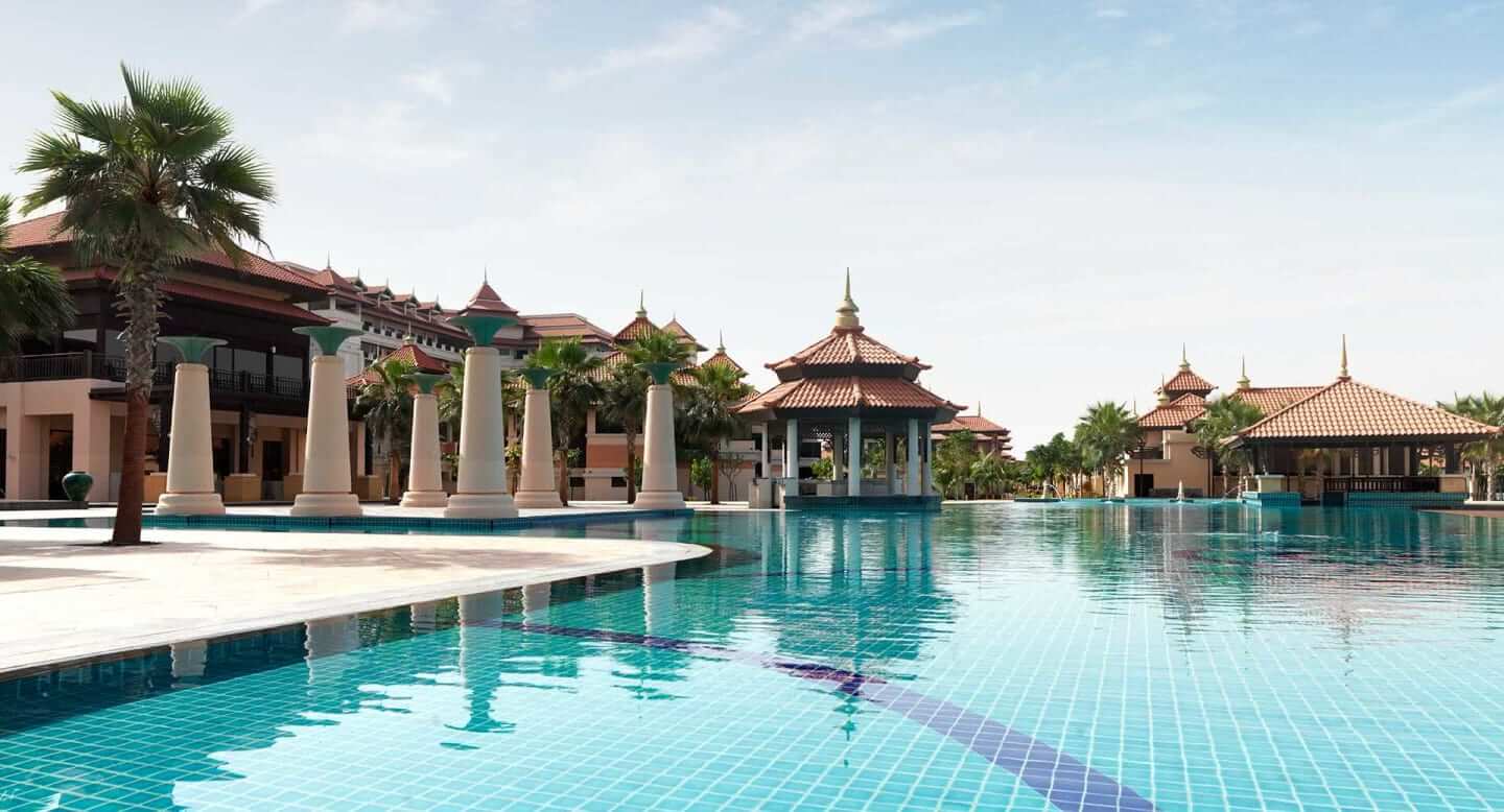 Anantara The Palm Dubai Resort Pool Bar