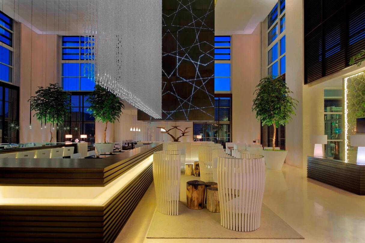 Le Meridien Dubai Hotel and Conference Centre Lobby