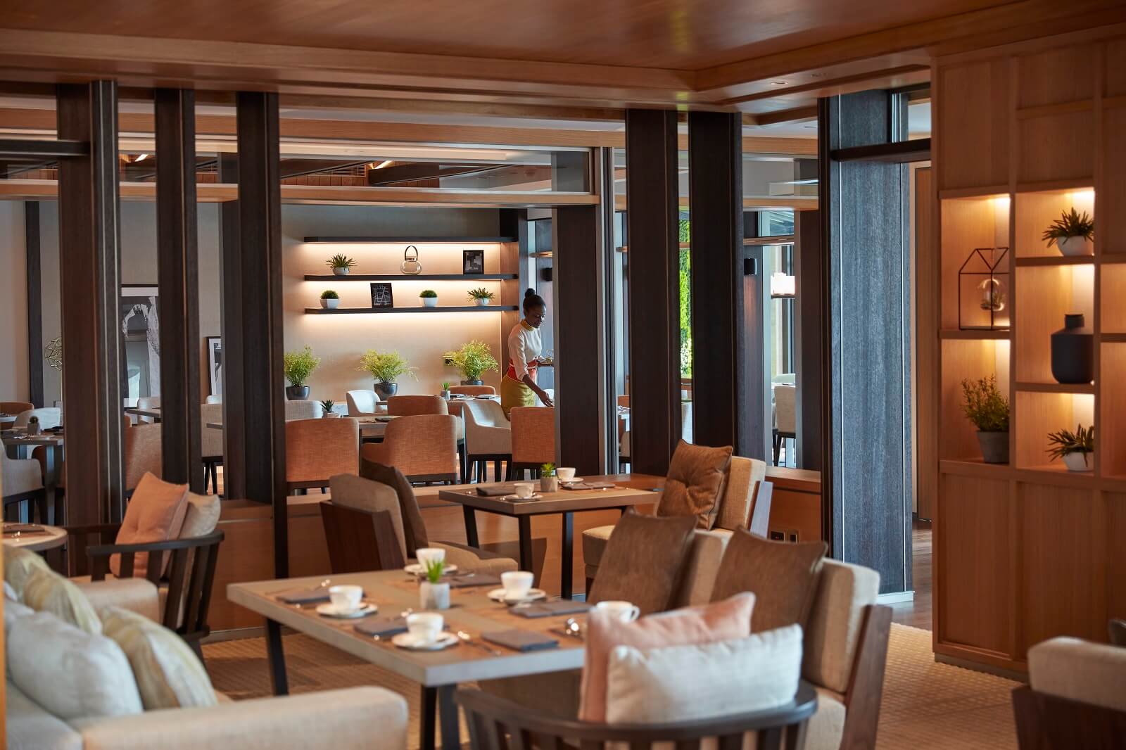 Mandarin Oriental Jumeira Dubai Executive Club Lounge Area
