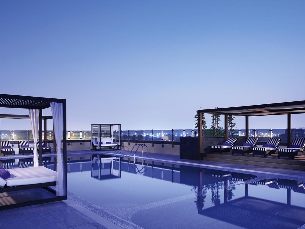 Pullman Dubai Creek City Centre Swimming Pool