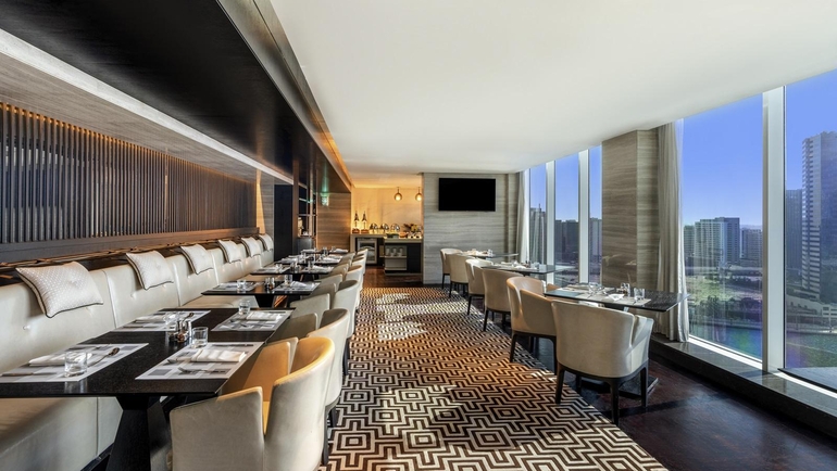 Pullman Dubai Downtown Executive Club Lounge