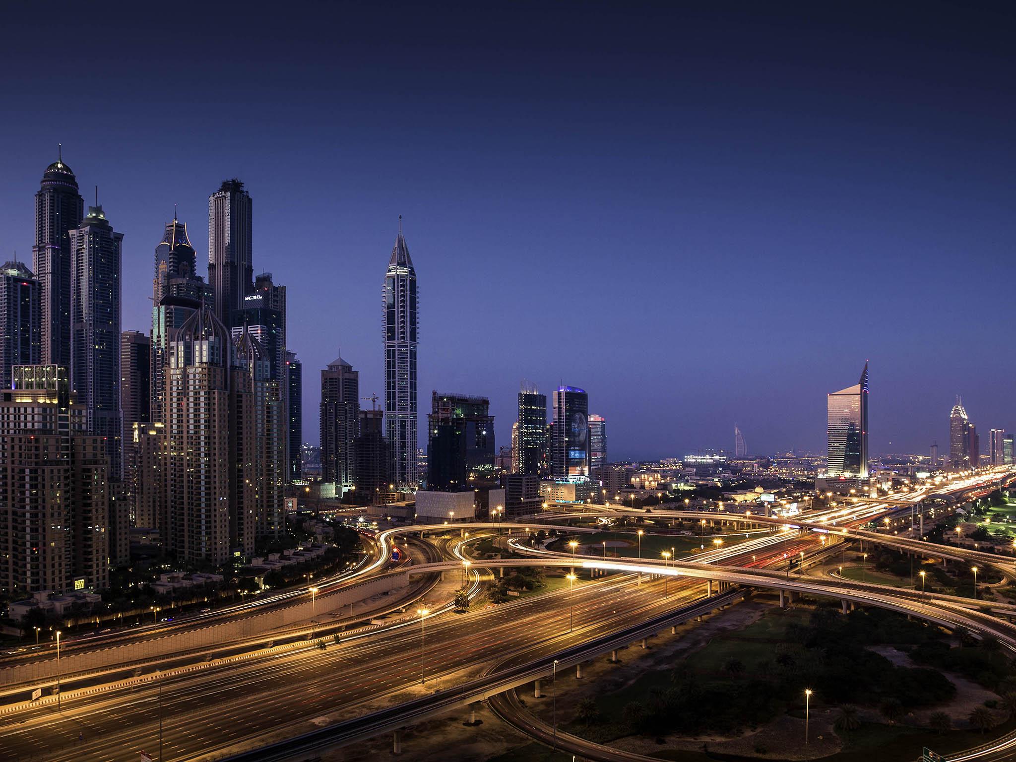 The Pullman Dubai Jumeirah Lakes Towers Exterior