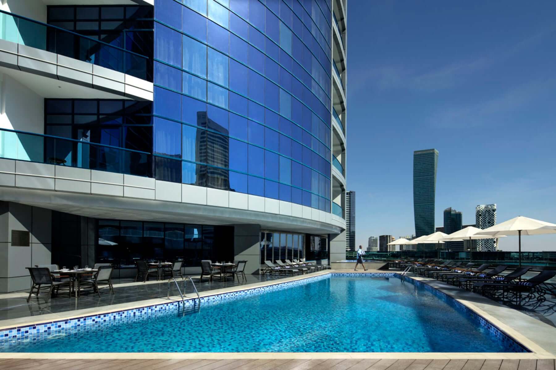 Radisson Blu Hotel Dubai Deira Creek Swimming Pool 