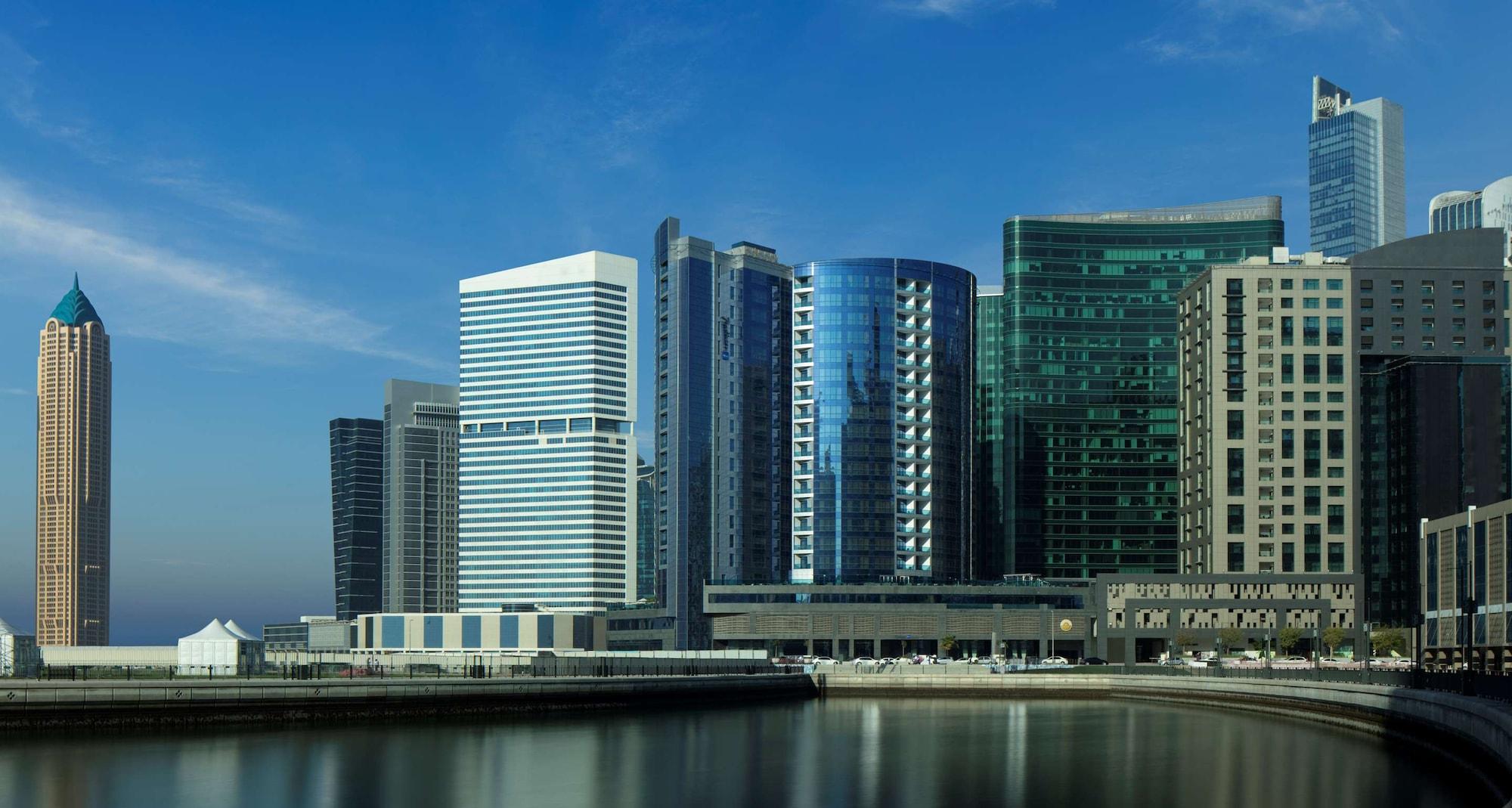 Radisson Blu Hotel Dubai Waterfront Exterior