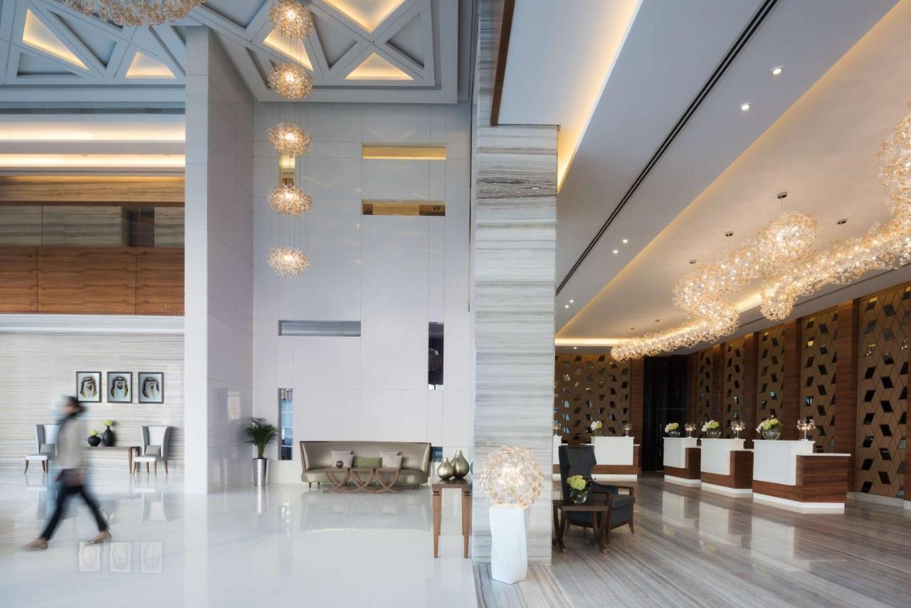 Radisson Blu Hotel Dubai Waterfront Lobby
