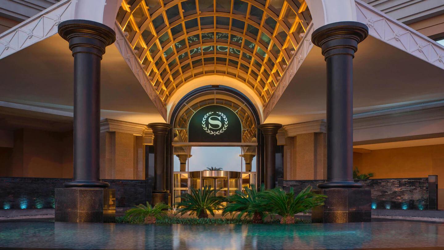 Sheraton Mall of the Emirates Hotel Dubai Entrance