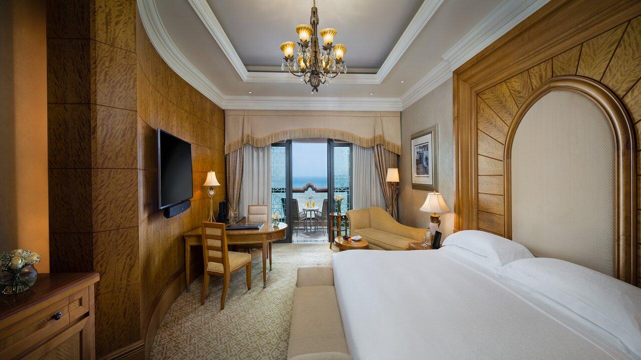 Emirates Palace Deluxe Suite