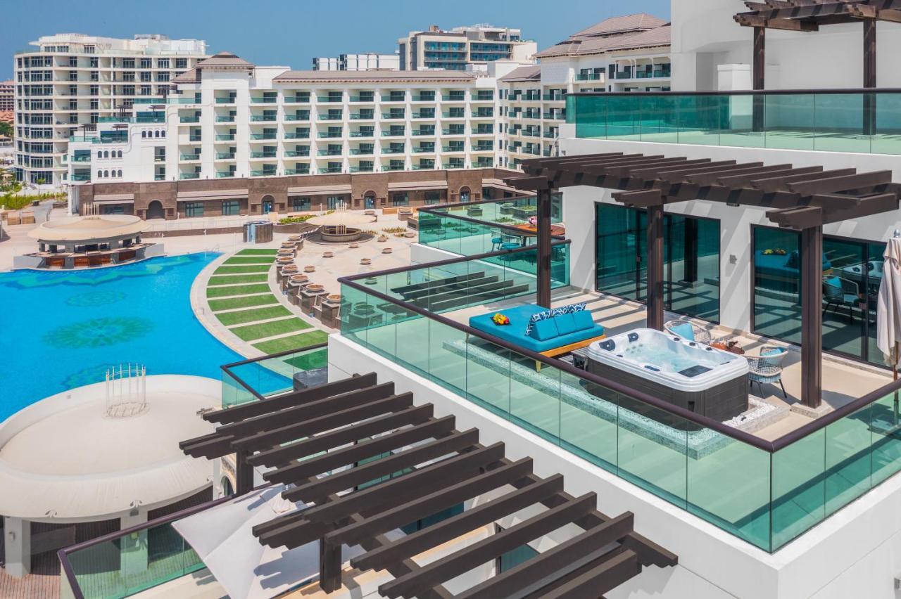 Taj Exotica Resort & Spa, The Palm, Dubai Swimming Pool