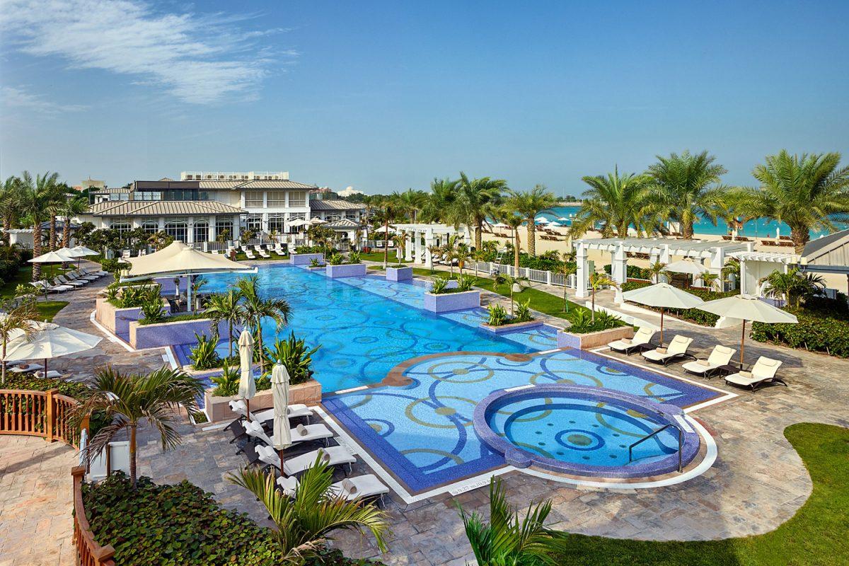 The St. Regis Abu Dhabi Swimming Pool