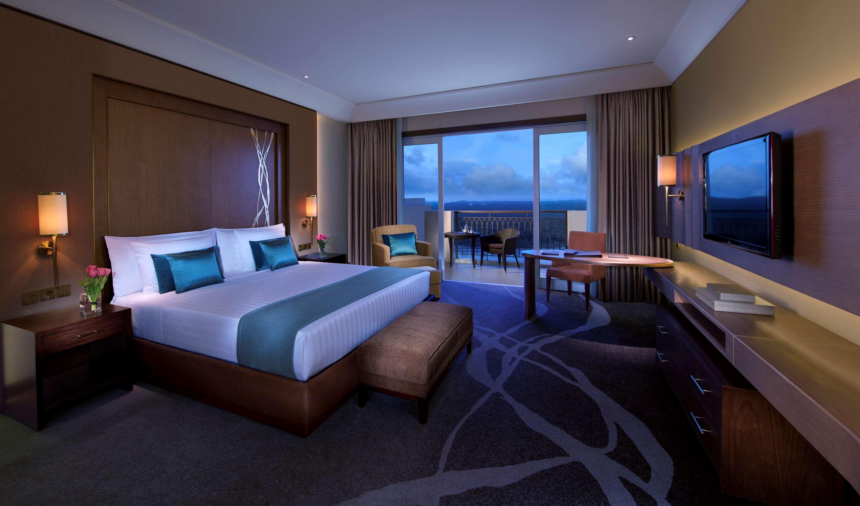 Anantara Eastern Mangroves Abu Dhabi Hotel King Bedroom