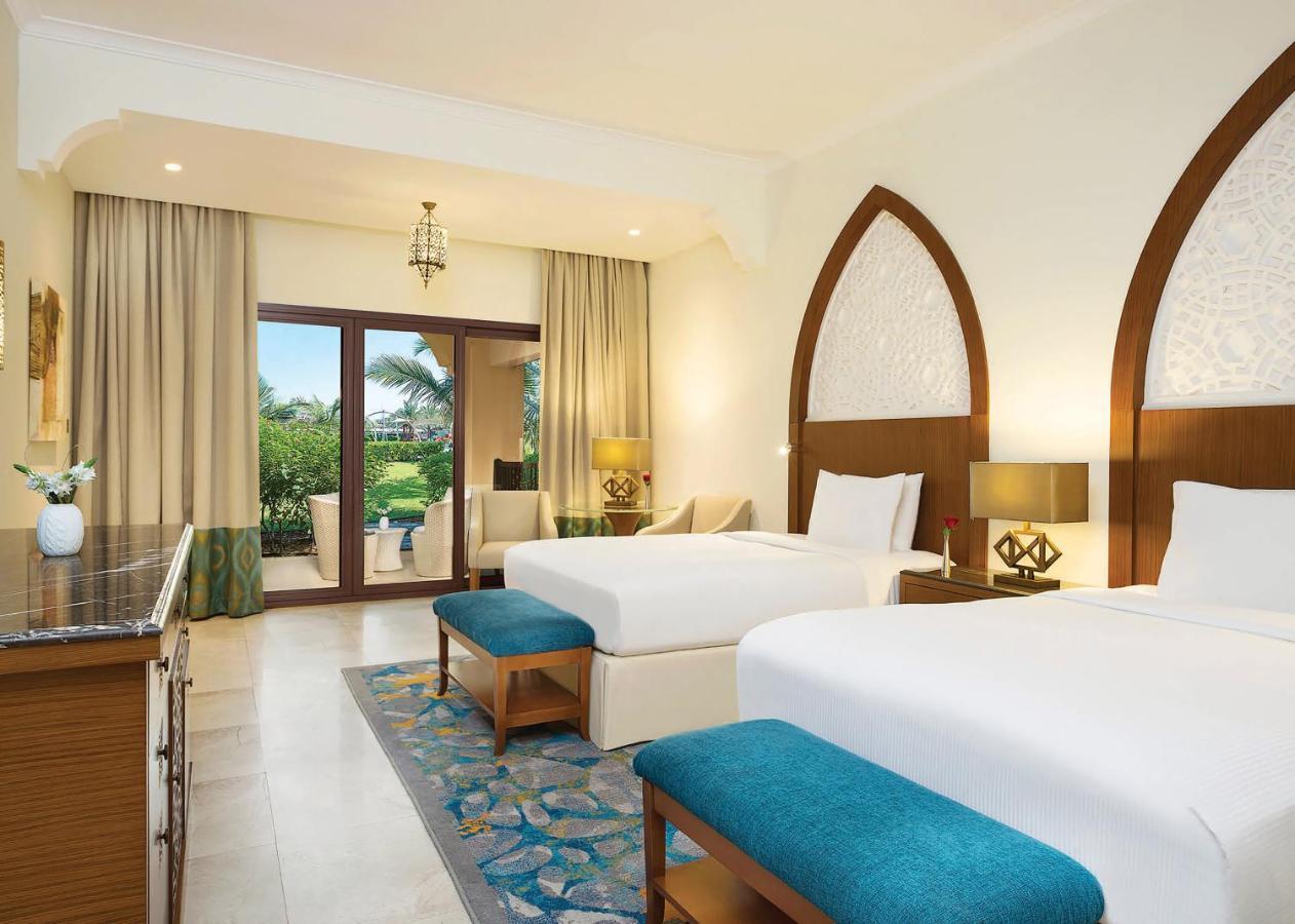 DoubleTree by Hilton Resort & Spa Marjan Island Twin Bedroom