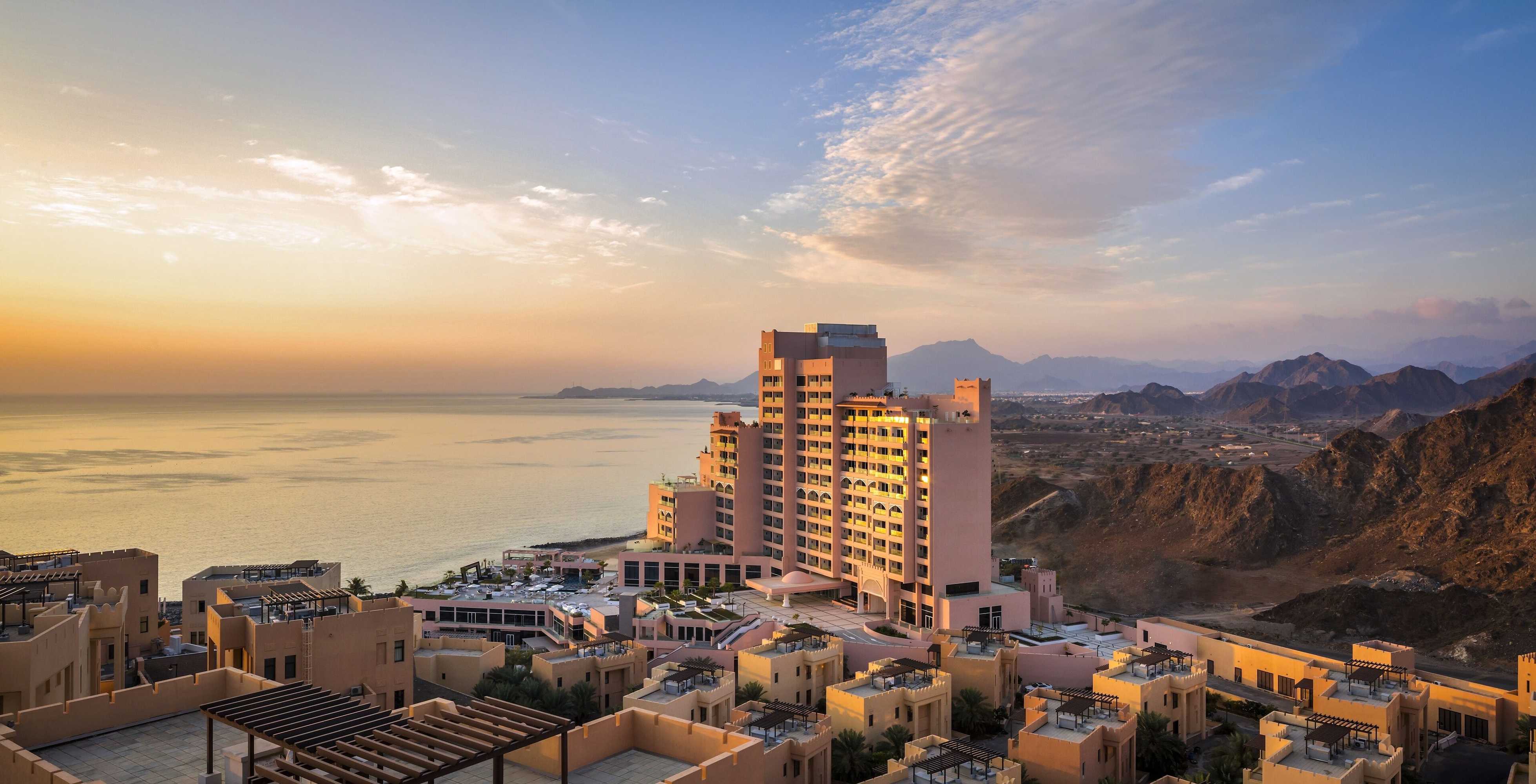 Fairmont Fujairah Beach Resort Exterior