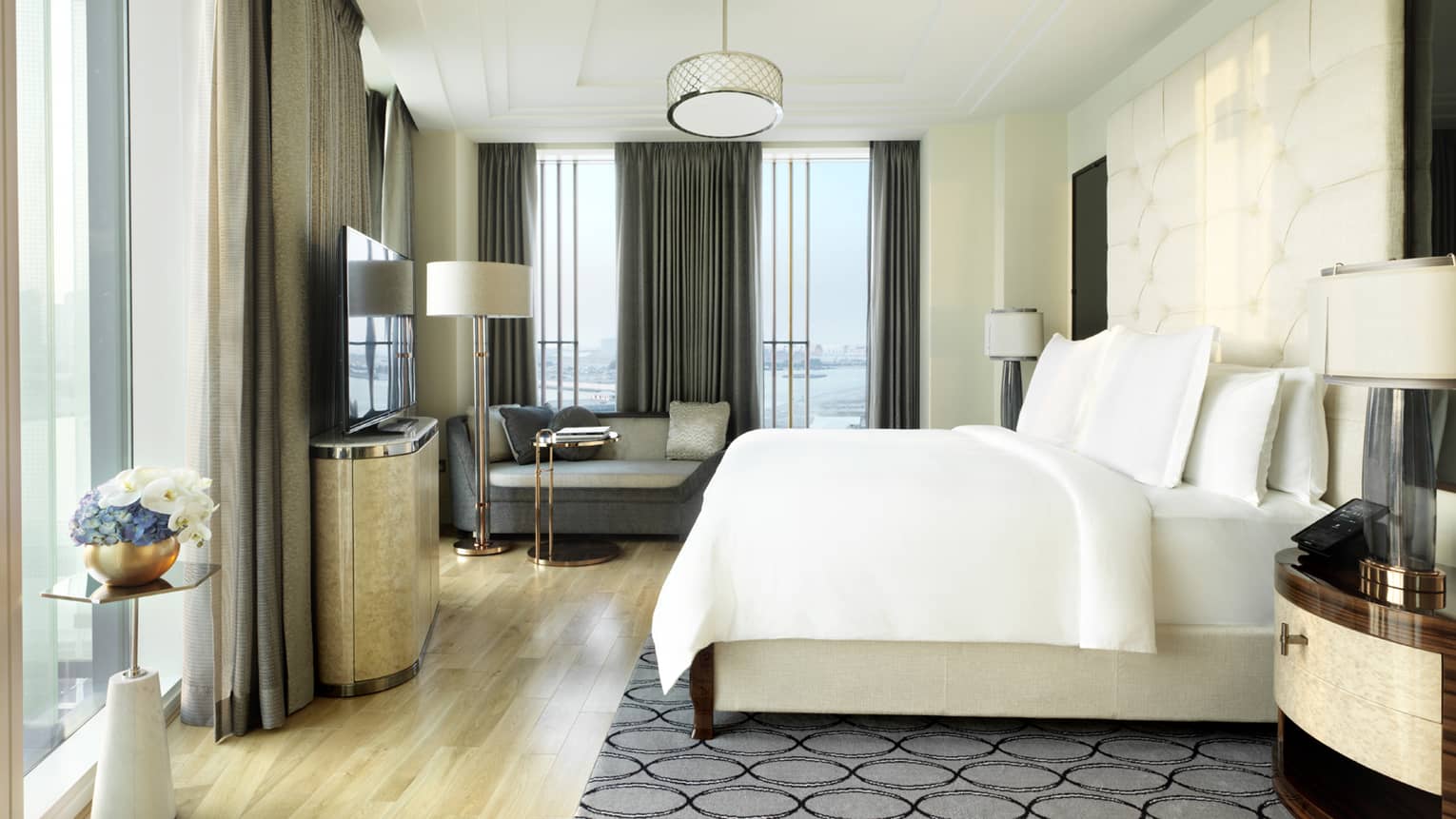 Four Seasons Hotel Abu Dhabi King Bedroom