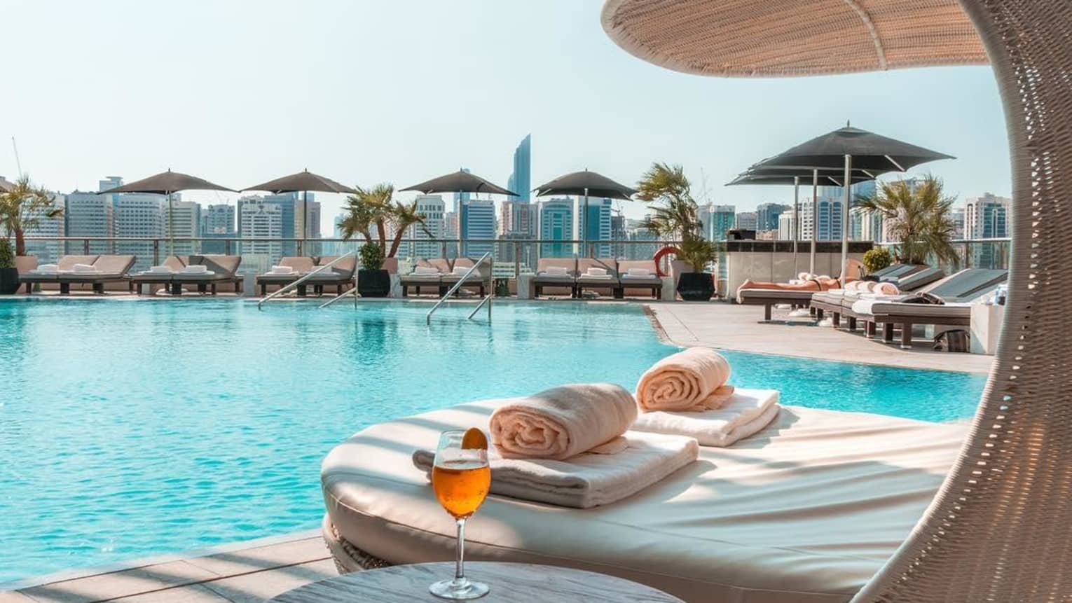 Four Seasons Hotel Abu Dhabi Swimming Pool