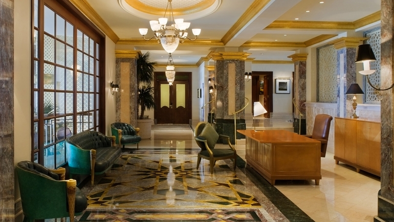 Grand Hyatt Muscat Club Lounge