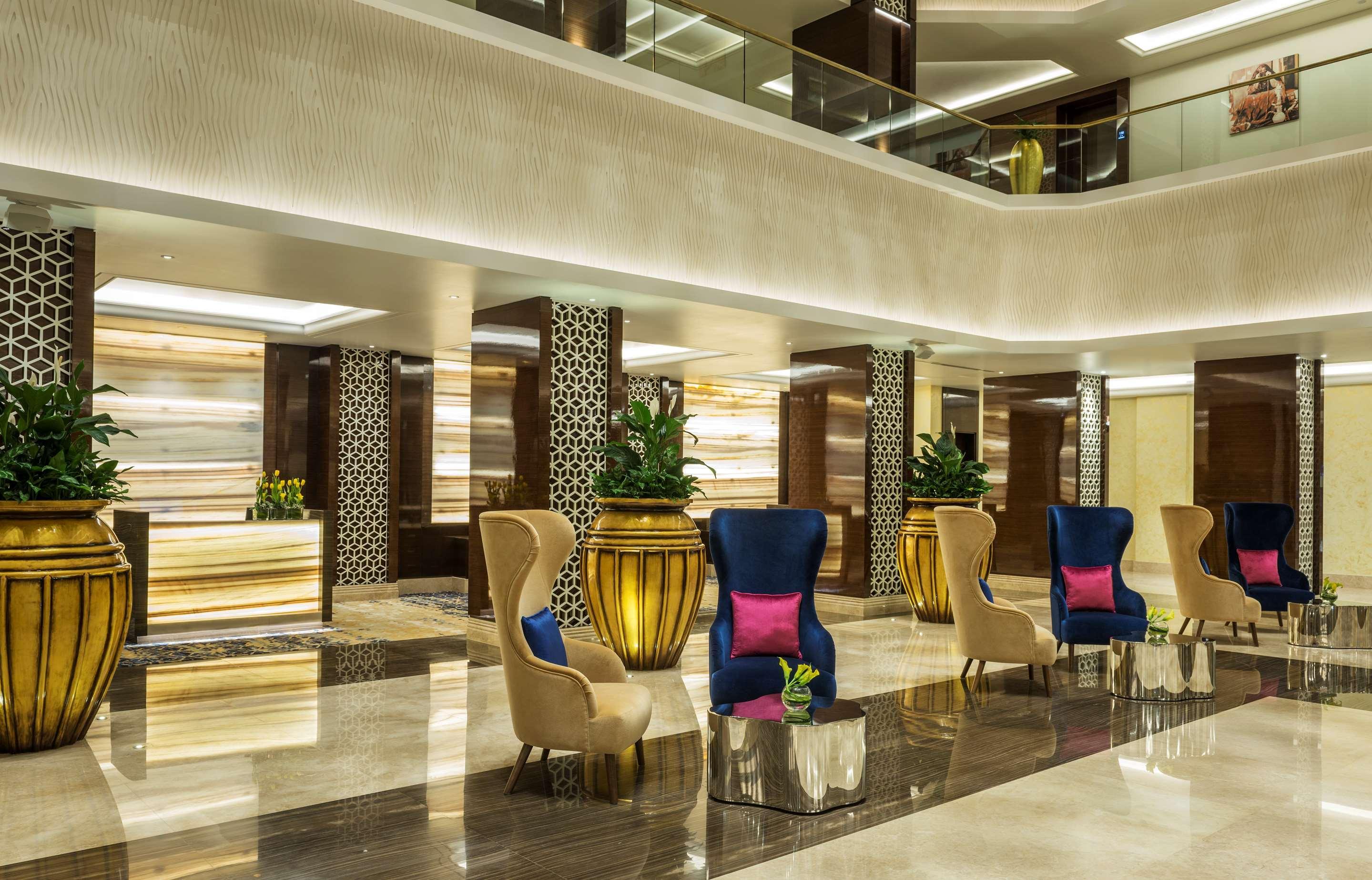 Radisson Blu Hotel Ajman Lobby