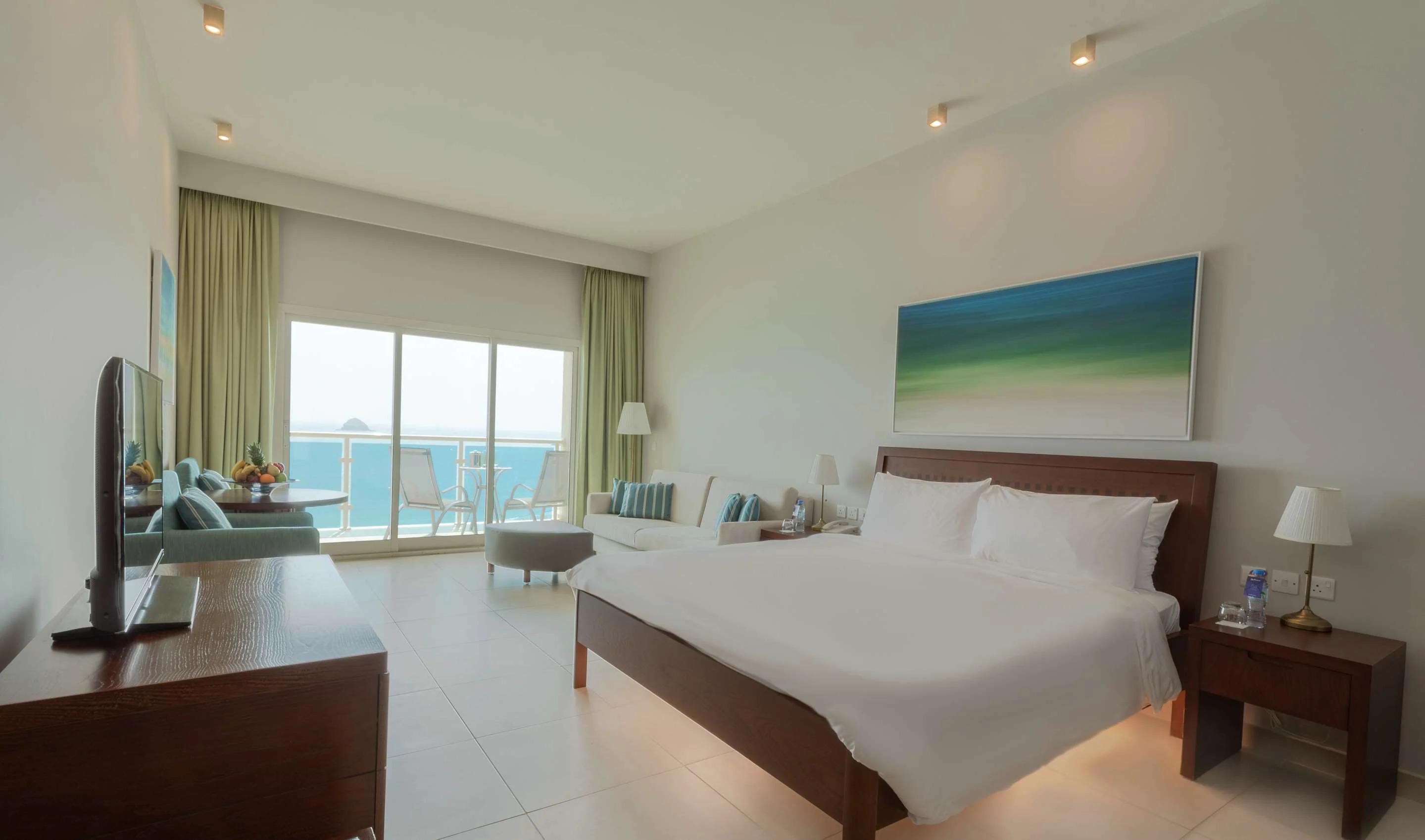 Radisson Blu Resort Fujairah King Bedroom
