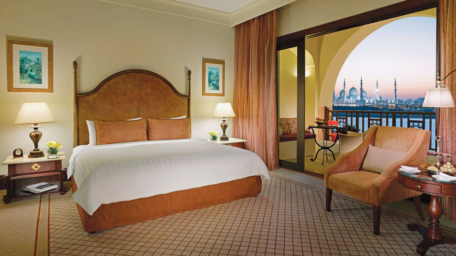 Shangri-La Qaryat Al Beri Abu Dhabi King Bedroom