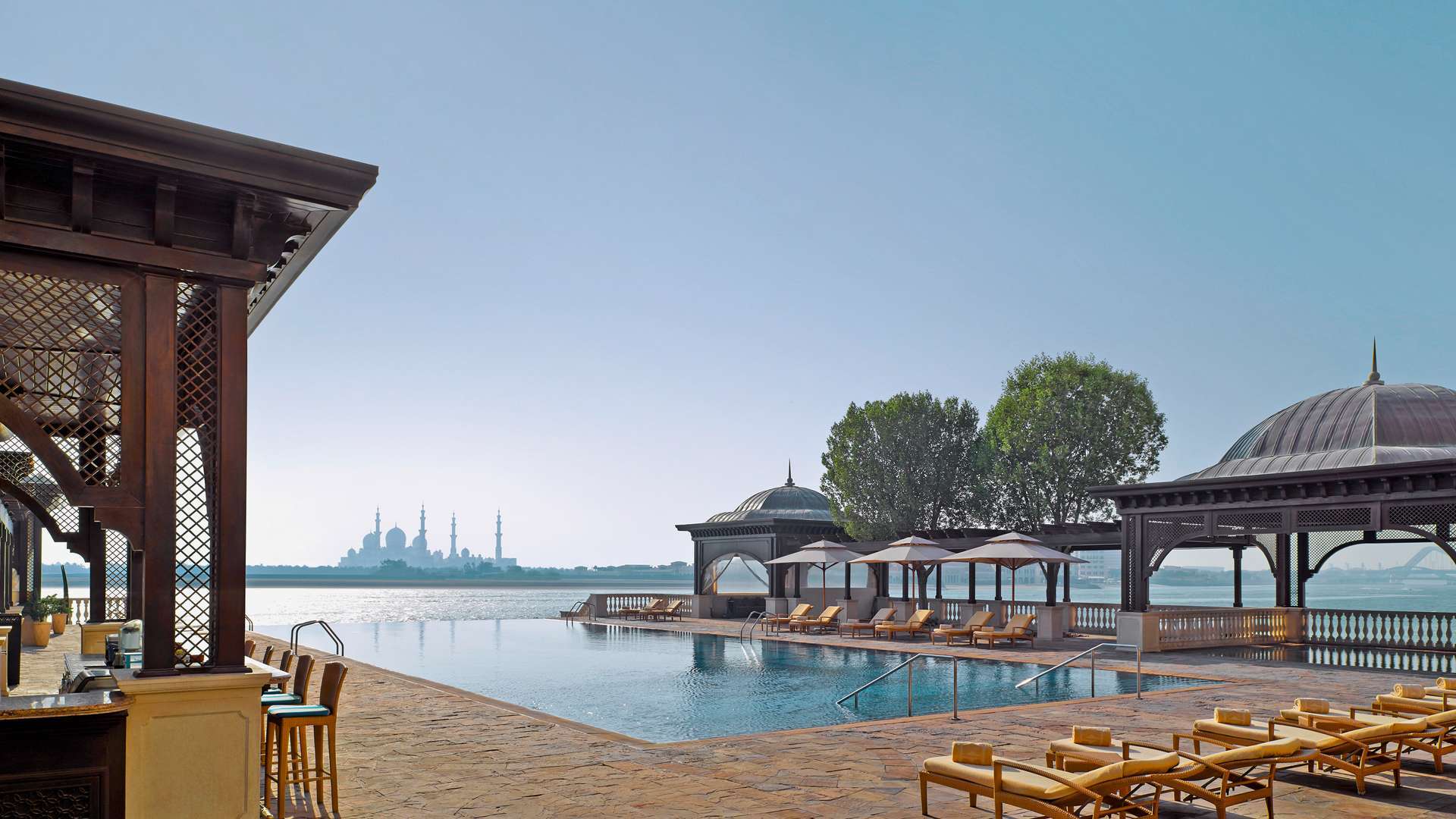 Shangri-La Qaryat Al Beri Abu Dhabi Outdoor Pool