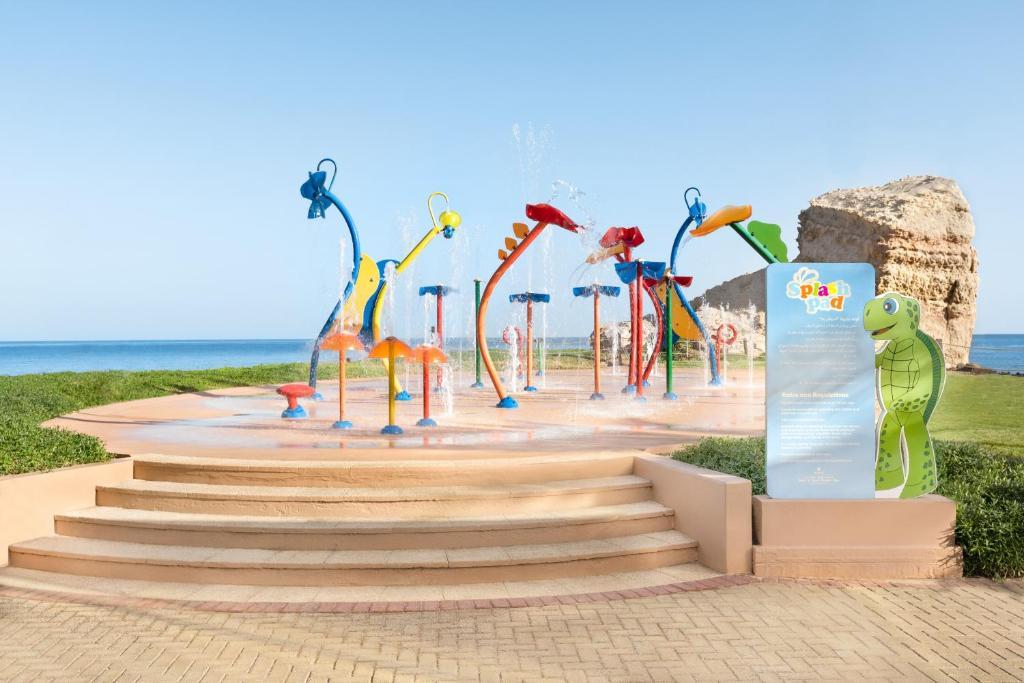 Shangri-la Barr Al Jissah Muscat Kids Club Splash Pad In Action