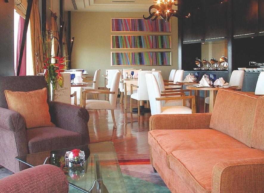 Gulf Hotel Bahrain Executive Club Lounge Sofas