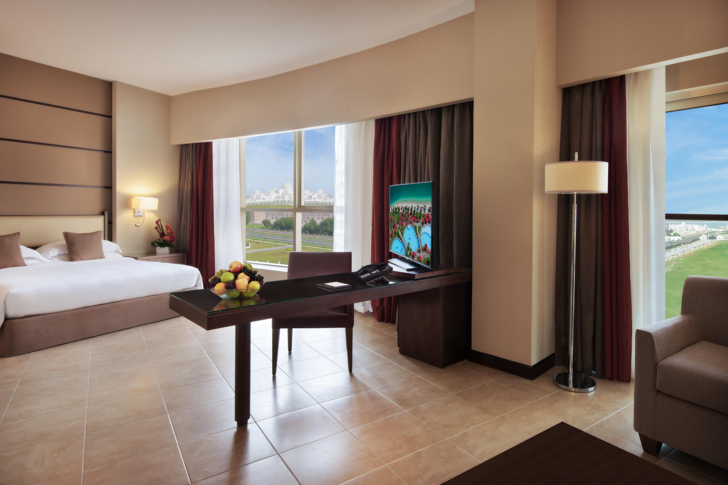 Khalidiya Palace Rayhaan by Rotana Suite