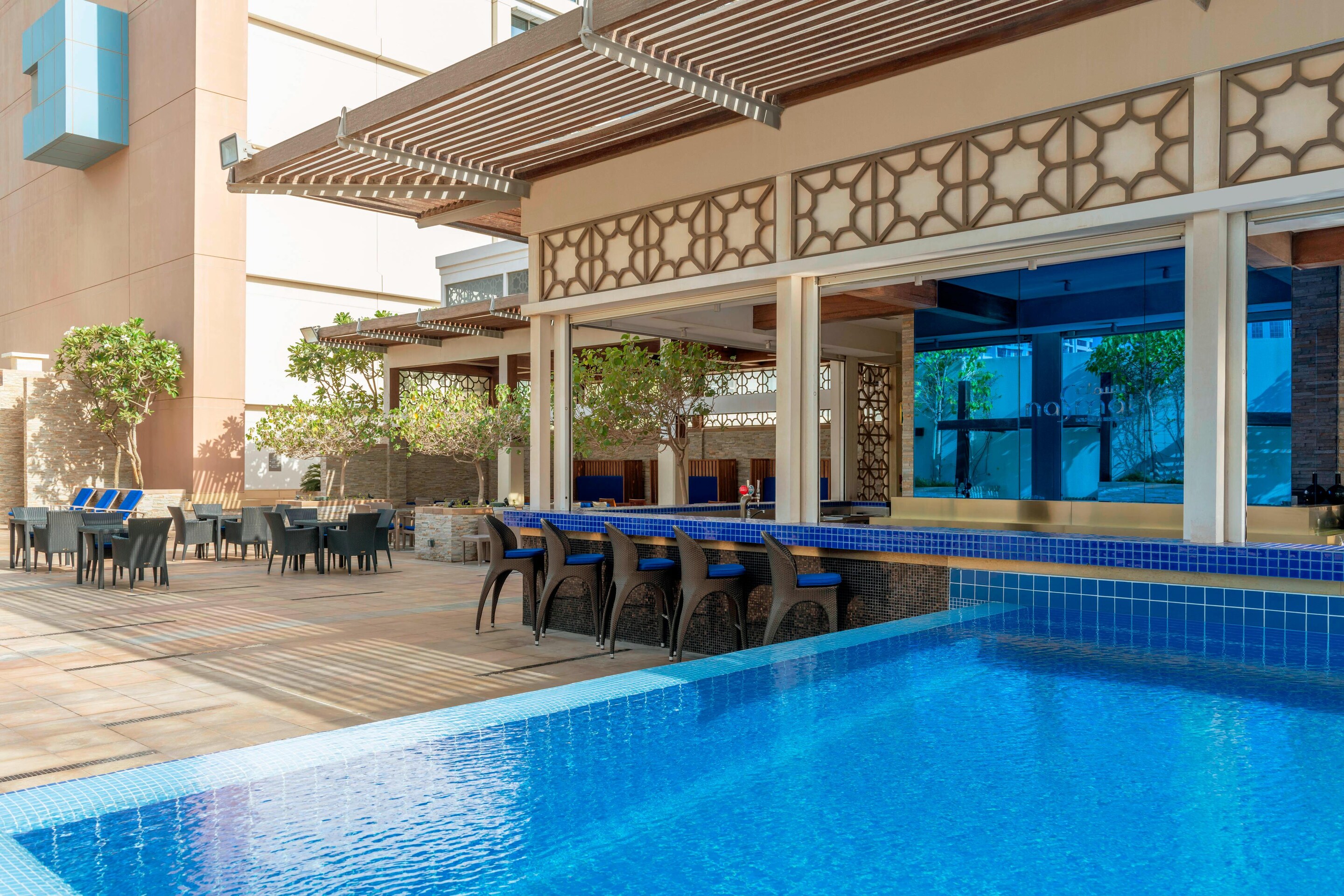 Le Meridien City Centre Bahrain Nasmat Pool