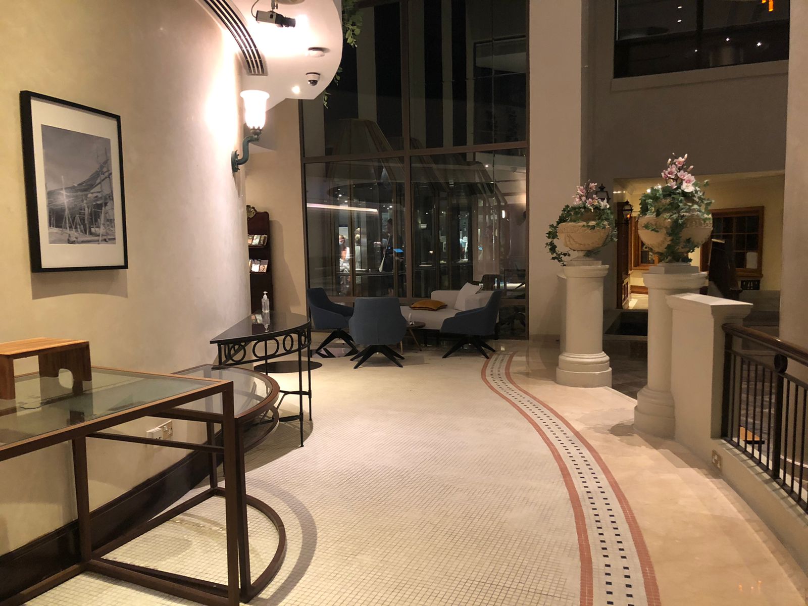 Radisson Blu Hotel & Resort, Abu Dhabi Corniche Executive Club Lounge Entrance