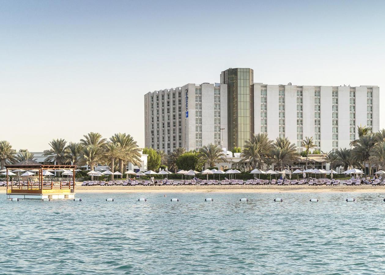 Radisson Blu Hotel & Resort, Abu Dhabi Corniche Exterior