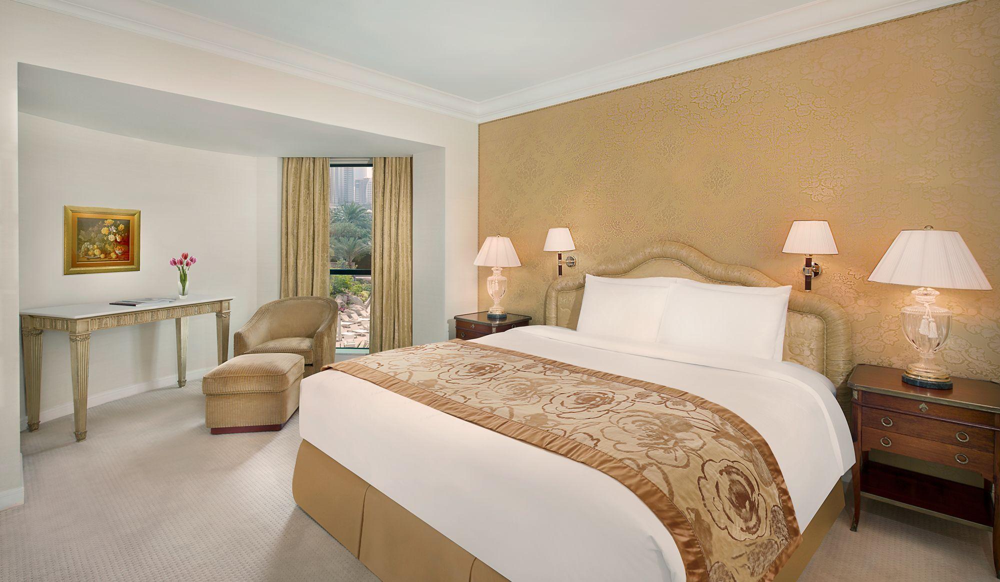 Ritz Carlton Bahrain Club Executive Suite