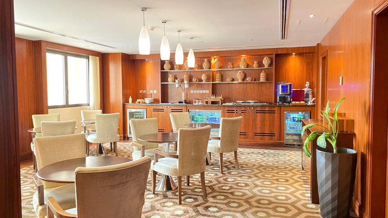 Sheraton Oman Hotel Club Lounge